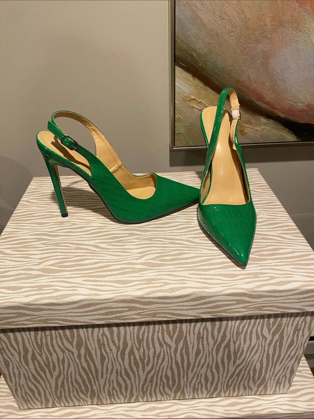 Green Patent Slingback Pointed-Toe High Heels Pumps embossed🐍 - Picture 2 of 9
